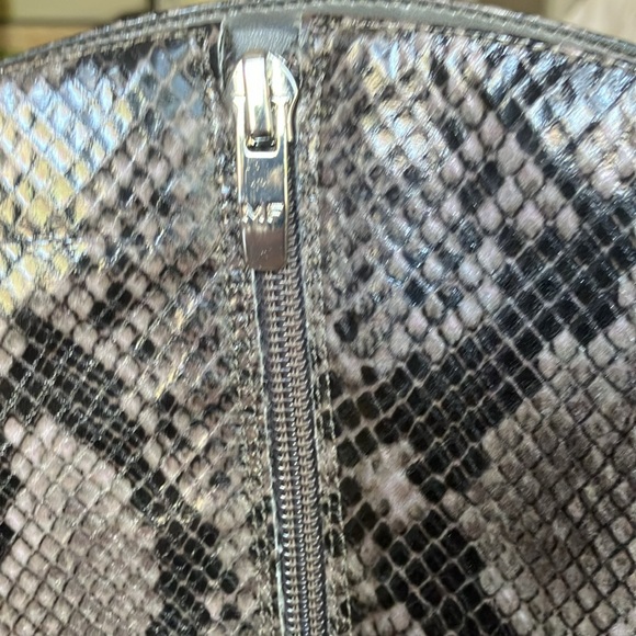 Mark Fisher woman’s snakeskin tall boots size 7 color gray & black lightly used - Picture 5 of 6